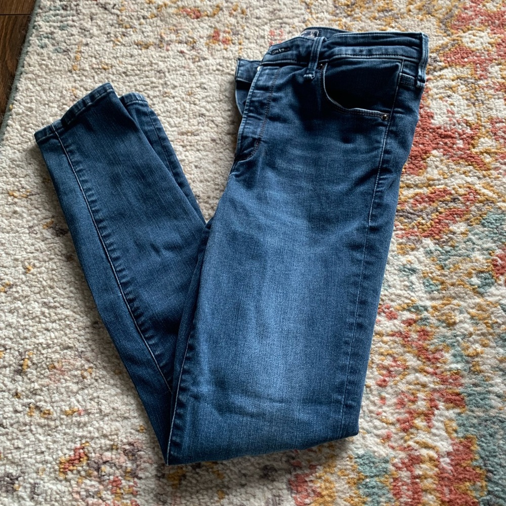 Abercrombie & Fitch, Simone high rise skinny jeans - dark wash, size 4 or 27